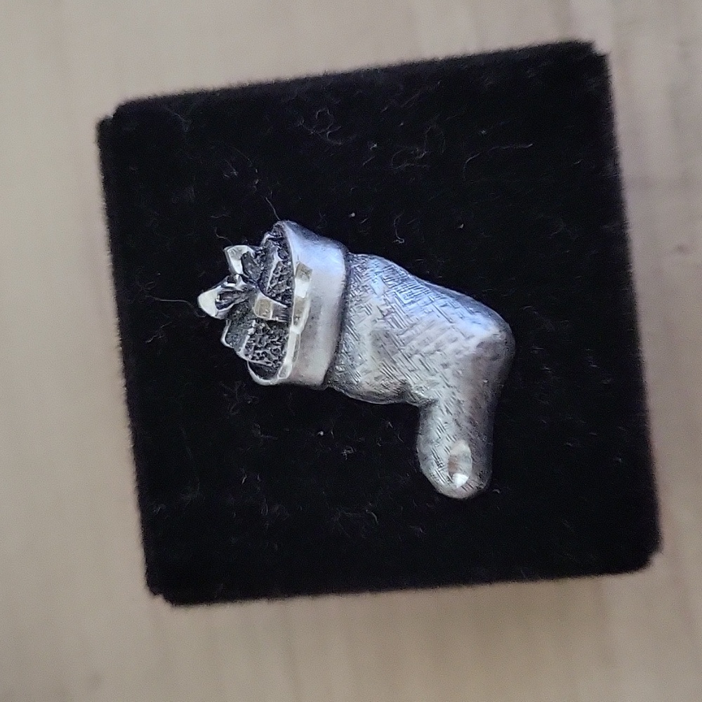 Pewter Presence Diamond Cut Christmas Stocking Tack Pin
